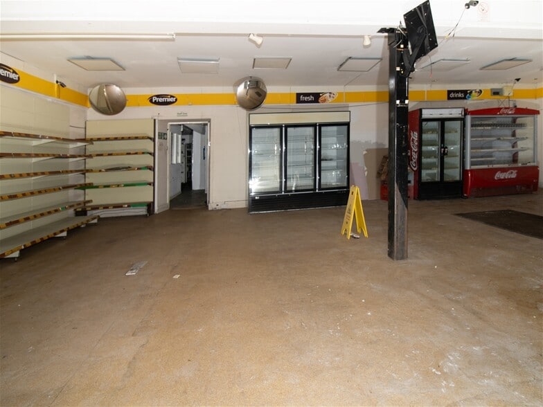 Somerdale Shop and Flat, Muir Of Ord à vendre - Photo du bâtiment - Image 2 de 19