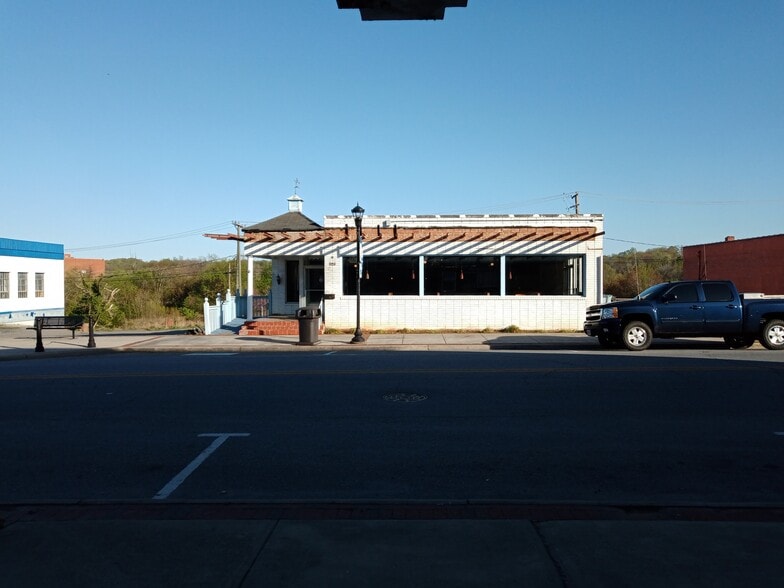 525 Main St, Altavista, VA for sale - Building Photo - Image 3 of 54