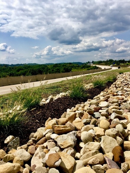 7851-7867 Steubenville Pike, Oakdale, PA for lease - Building Photo - Image 3 of 6