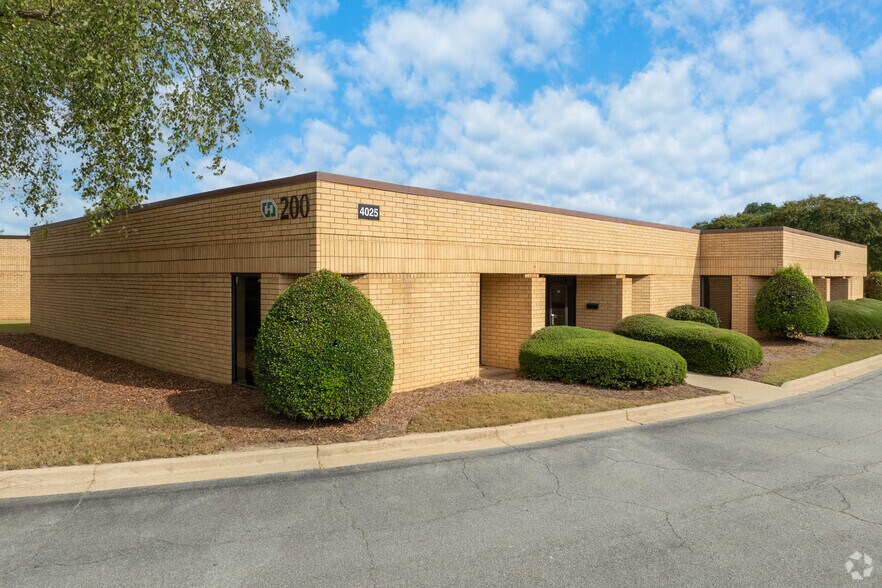 4025 Pleasantdale Rd, Doraville, GA à louer - Photo principale - Image 1 de 6