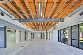 26610 Agoura Rd, Calabasas, CA à louer Photo intérieure- Image 2 de 9