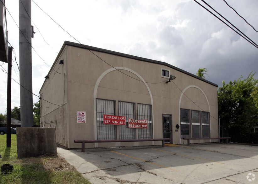 10722 E I-10 Fwy, Houston, TX for sale - Primary Photo - Image 1 of 24