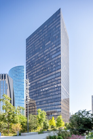 100-101 Terrasse Boieldieu, Puteaux for lease - Primary Photo - Image 1 of 15