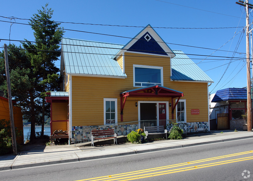 19041 Front St, Poulsbo, WA à vendre - Photo principale - Image 1 de 1