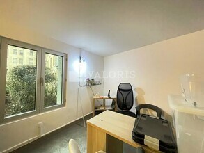 Office in Lyon for lease Interior Photo- Image 1 of 2