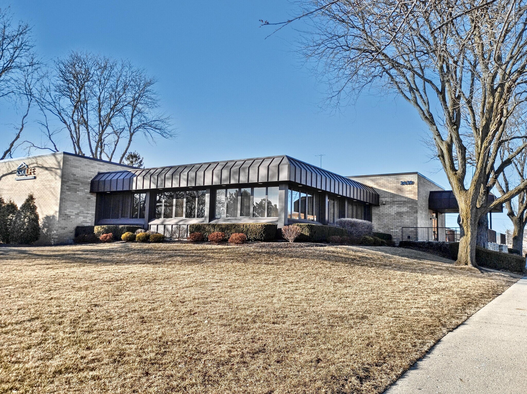 2439 Glenwood Ave, Joliet, IL for sale Primary Photo- Image 1 of 13