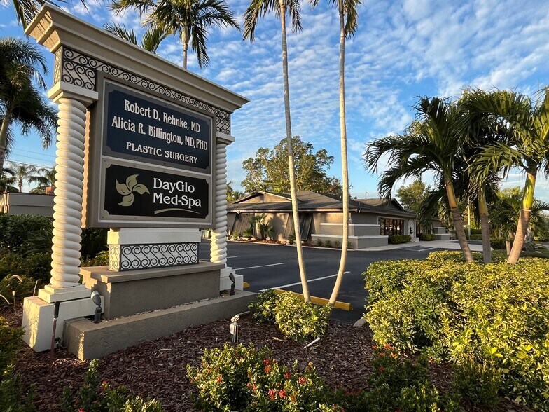 6600 10th Ave N, Saint Petersburg, FL à vendre - Photo du bâtiment - Image 3 de 23