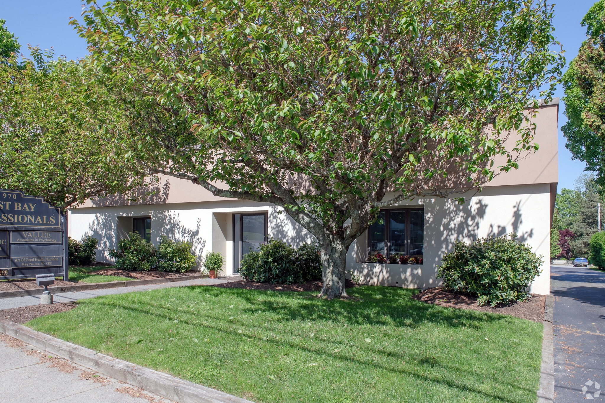 970 Hope St, Bristol, RI for lease Primary Photo- Image 1 of 7