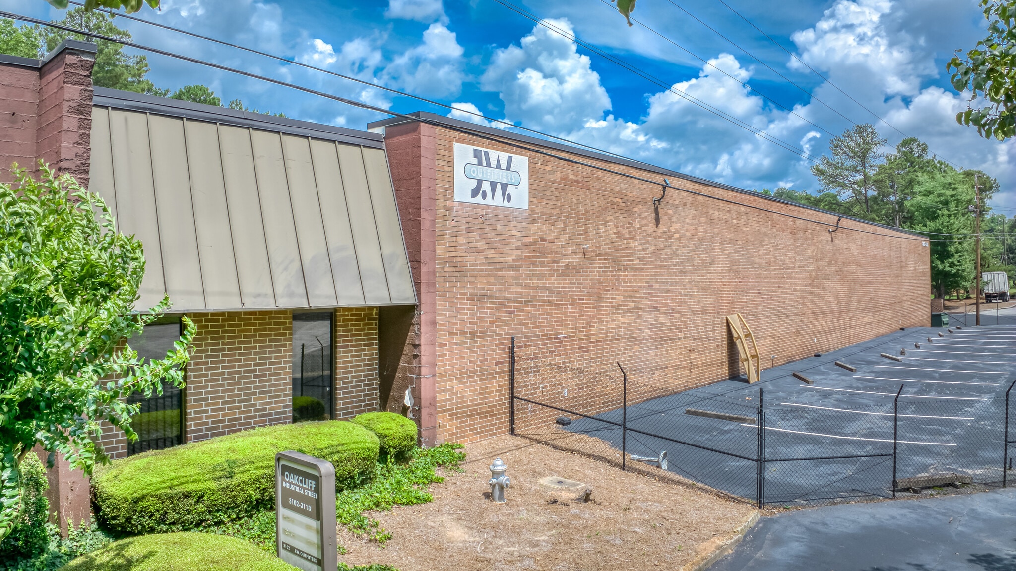 3102-3118 Oakcliff Industrial St, Doraville, GA for lease Building Photo- Image 1 of 6