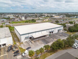 Plus de détails pour 5520 E Giddens Ave, Tampa, FL - Industriel à louer