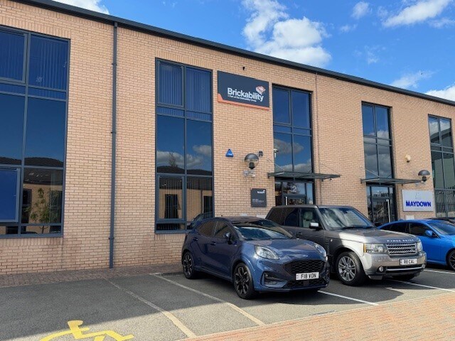 1-4 Sandy Way, Tamworth à vendre - Photo du bâtiment - Image 3 de 5