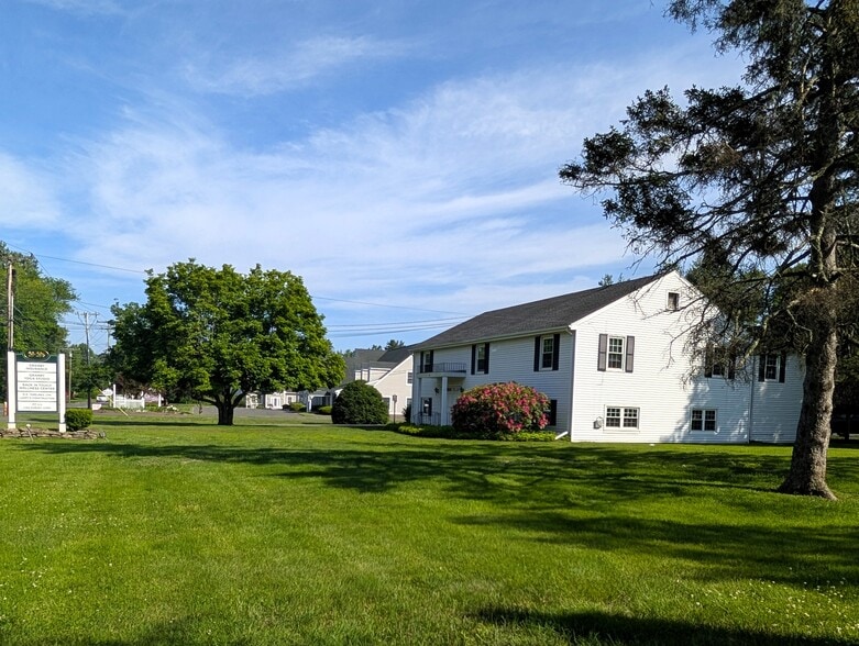 29 Hartford Ave, Granby, CT for lease - Building Photo - Image 1 of 12