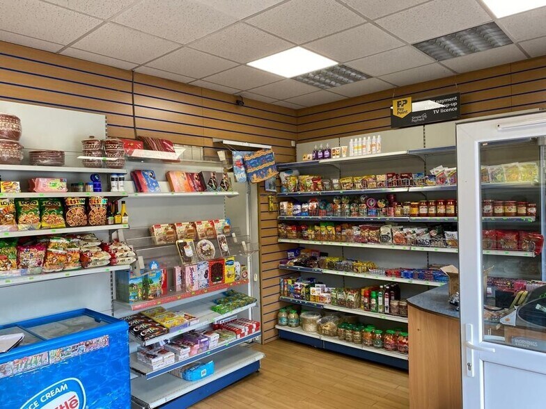 7-28 Crieff Rd, Perth à vendre - Photo du bâtiment - Image 3 de 7