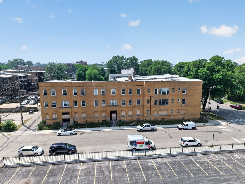 4901 S Michigan Ave, Chicago, IL for sale - Building Photo - Image 1 of 8