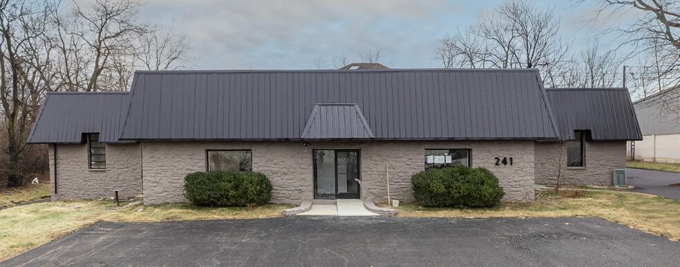 241 King Manor Dr, King Of Prussia, PA for sale - Building Photo - Image 1 of 2