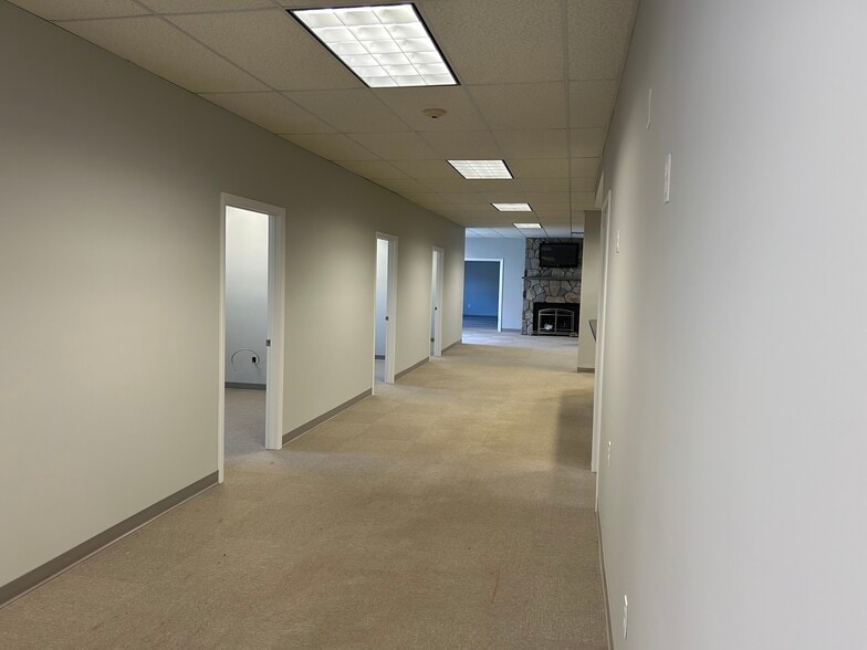 86 Payne Rd, Danbury, CT à louer - Photo intérieure - Image 3 de 7