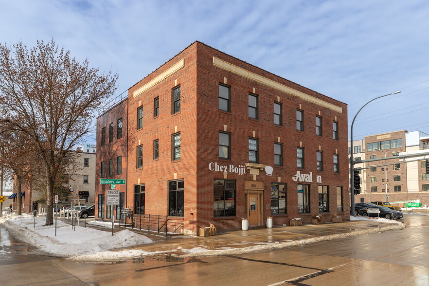 301 Broadway Ave N, Rochester, MN for sale - Building Photo - Image 1 of 1