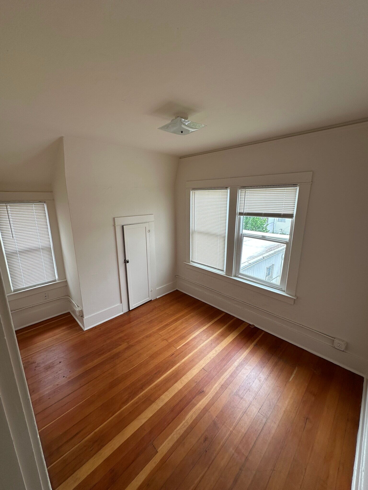 6805 SE 82nd Ave, Portland, OR à louer Photo intérieure- Image 1 de 4