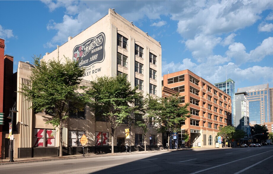 118-122 E Main St, Louisville, KY à louer - Photo du bâtiment - Image 1 de 18