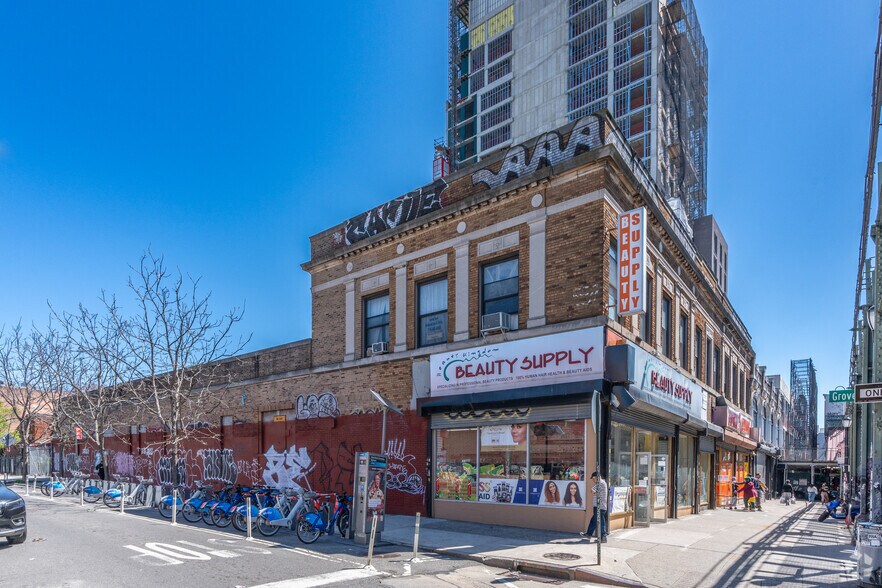 1317-1323 Broadway, Brooklyn, NY à louer - Photo du bâtiment - Image 1 de 4