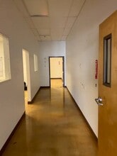 2601-2675 S Military Trl, West Palm Beach, FL à louer - Vidéo sur l’inscription commerciale 