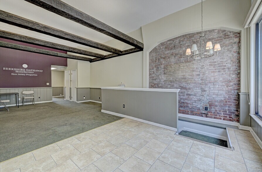 528-538 Bloomfield Ave, Verona, NJ à louer - Photo du bâtiment - Image 3 de 53