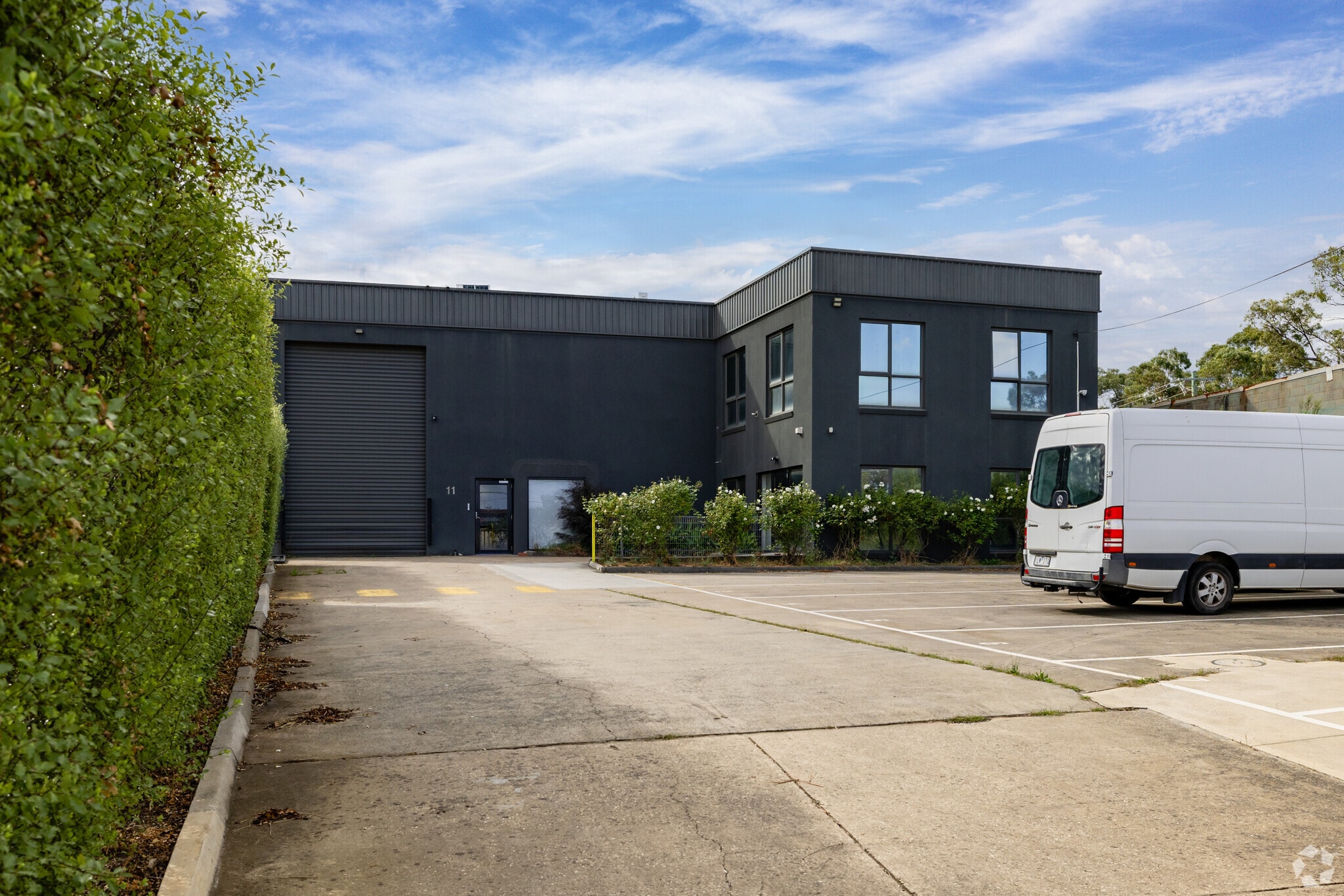 11 Hayward Rd, Ferntree Gully for lease Primary Photo- Image 1 of 4