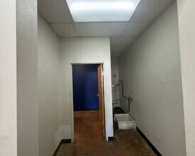 930-980 N Phoenix Rd, Medford, OR for lease Building Photo- Image 2 of 24