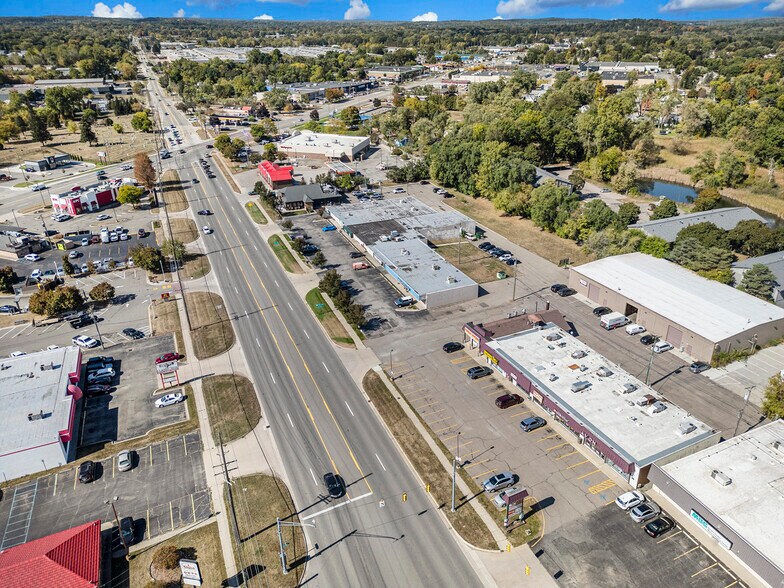 4668-4680 W Walton Blvd, Waterford, MI à louer - Aérien - Image 2 de 4