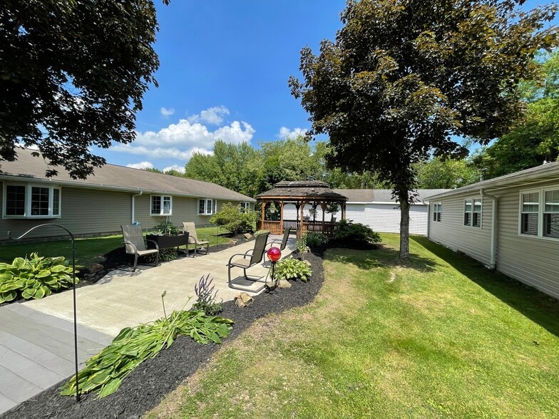 160 Chapel Rd, Beaver, PA for sale - Building Photo - Image 2 of 12