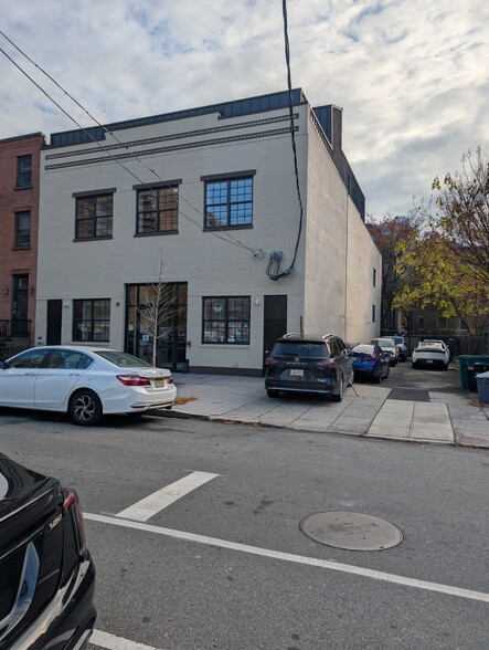 169-171 York St, Jersey City, NJ for lease - Building Photo - Image 2 of 2