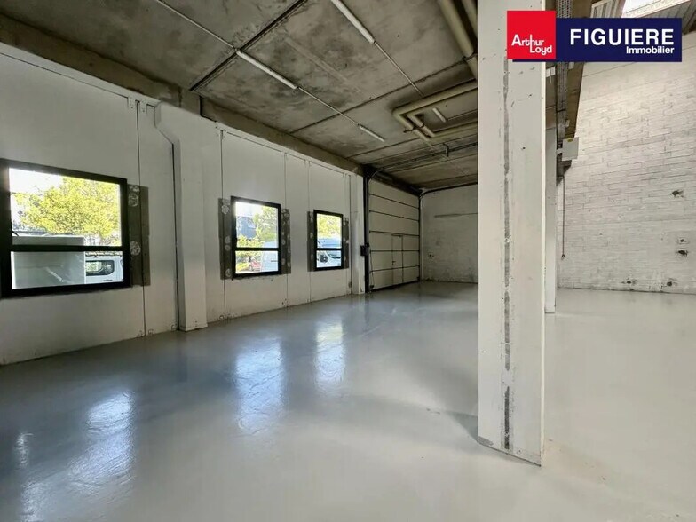 Chemin De La Bastide Blanche, Vitrolles à louer - Photo du bâtiment - Image 2 de 10