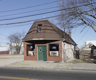 Plus de détails pour 4 Buildings & Corner Vacant Lot For Sale – à vendre, Deer Park, NY