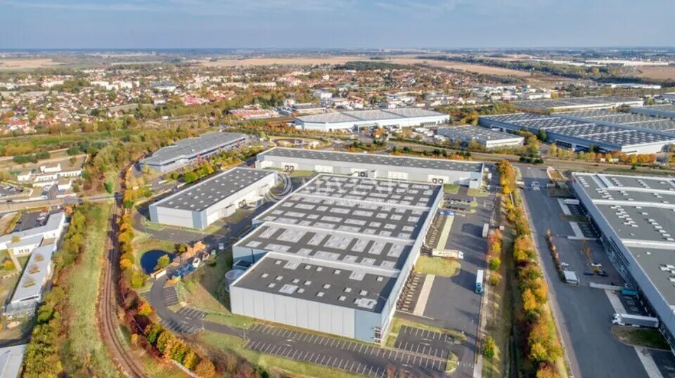 Industrial in Combs-la-Ville for lease - Aerial - Image 3 of 4