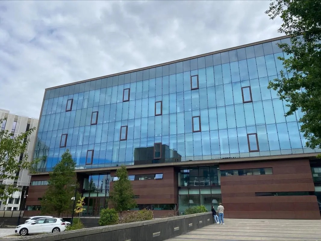 Office in Saint-Jacques-de-la-Lande for lease Building Photo- Image 1 of 15