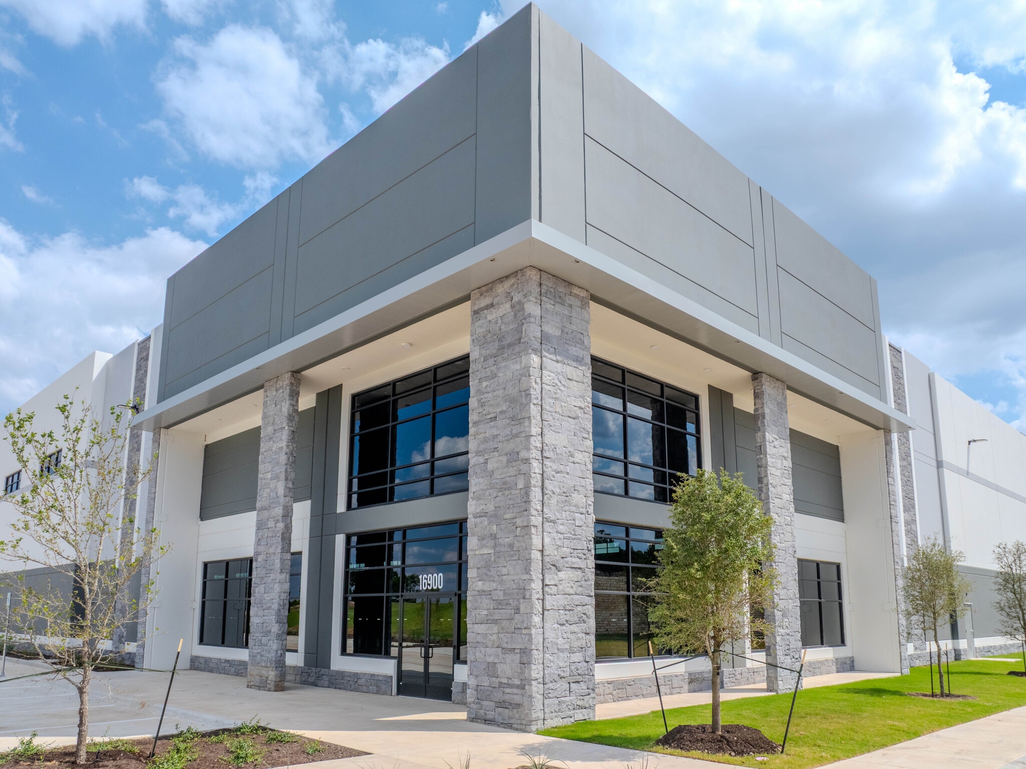 Sweetwater Village Dr, Austin, TX for lease Building Photo- Image 1 of 14