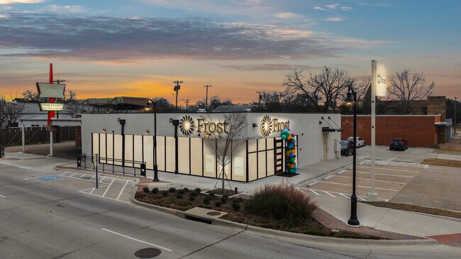 Plus de détails pour Downtown Irving Retail Portfolio – Commerce de détail à vendre