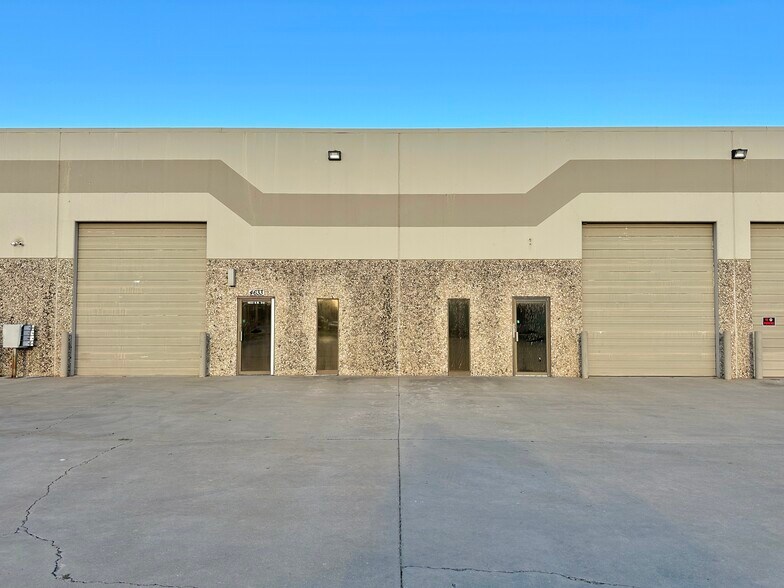 4631-4639 NW 3rd St, Oklahoma City, OK for lease - Building Photo - Image 2 of 5