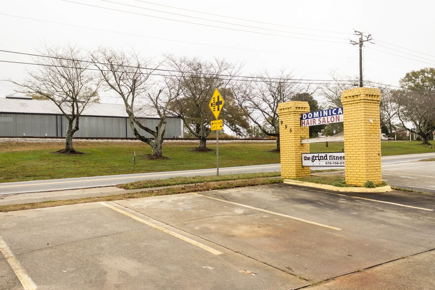 955 Green St, Conyers, GA à louer - Photo du bâtiment - Image 2 de 18