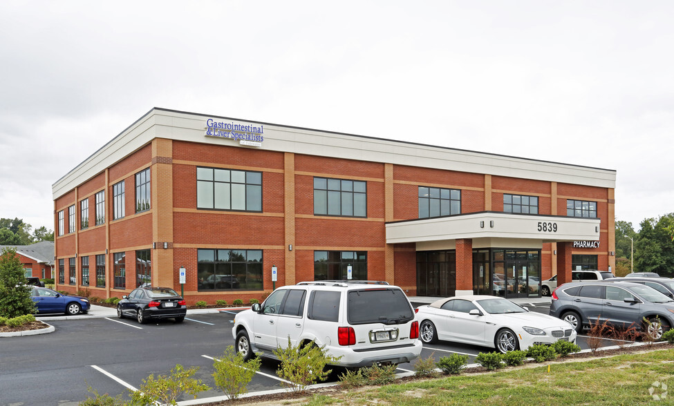 5839 Harbour View Blvd, Suffolk, VA for lease - Primary Photo - Image 2 of 3