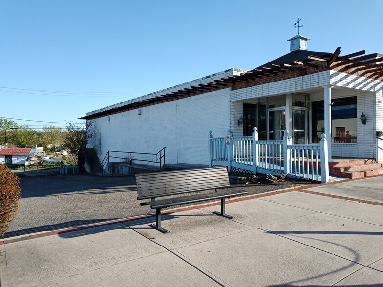 525 Main St, Altavista, VA à vendre - Photo du bâtiment - Image 2 de 38