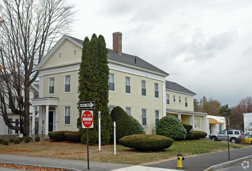 146 Lowell St, Manchester, NH à vendre - Photo du bâtiment - Image 1 de 1