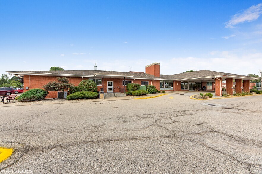 1430 N Arlington Heights Rd, Arlington Heights, IL à louer - Photo du bâtiment - Image 2 de 2