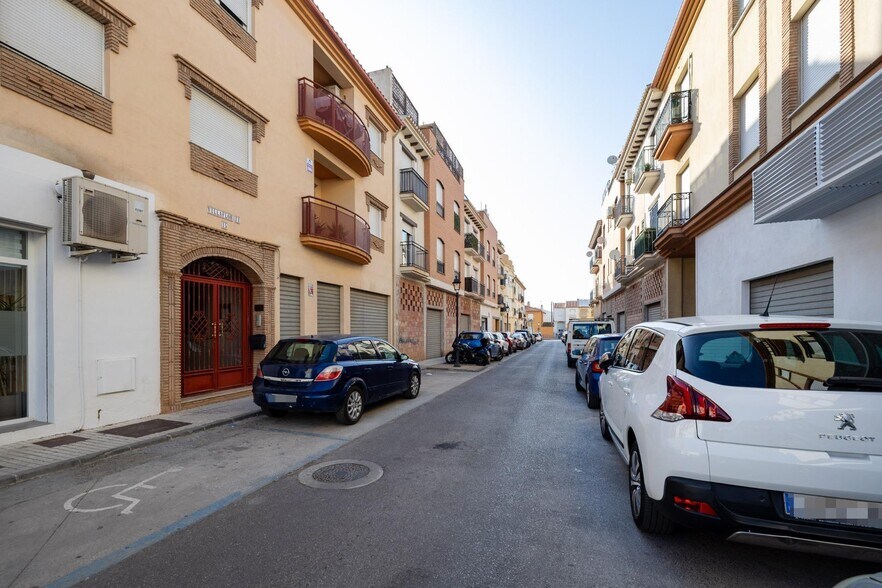 Commerce de détail dans Peligros, Granada à vendre - Photo du bâtiment - Image 2 de 22