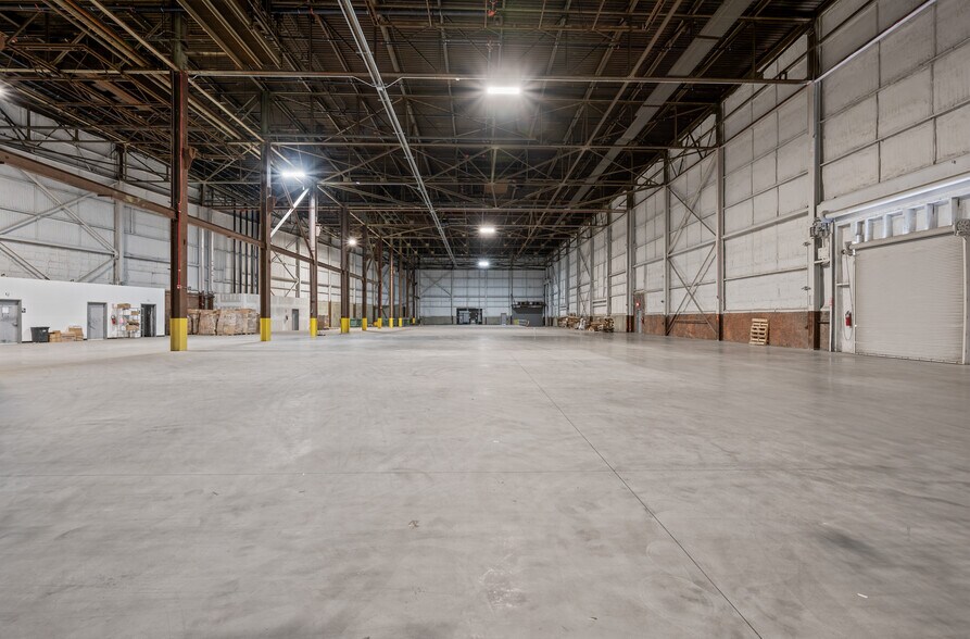 640 N Washington Ave, Bridgeport, CT à louer - Photo du bâtiment - Image 3 de 10