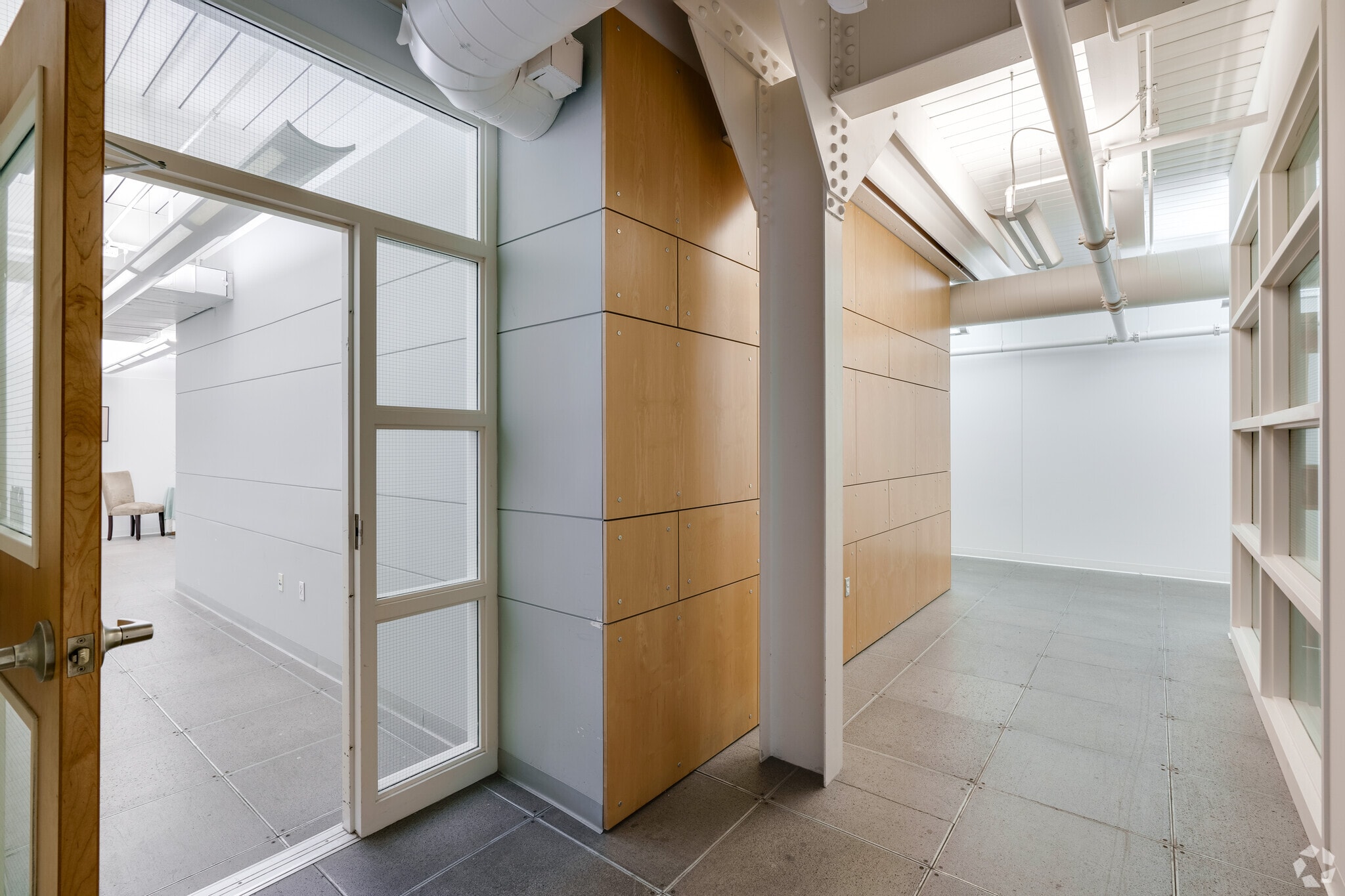 7 S Main St, Wilkes Barre, PA for lease Interior Photo- Image 1 of 6