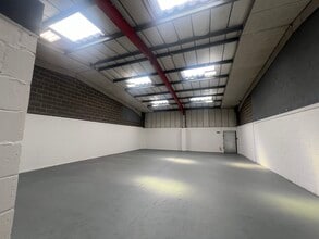 Moorhouse Av, Leeds for lease Interior Photo- Image 2 of 3