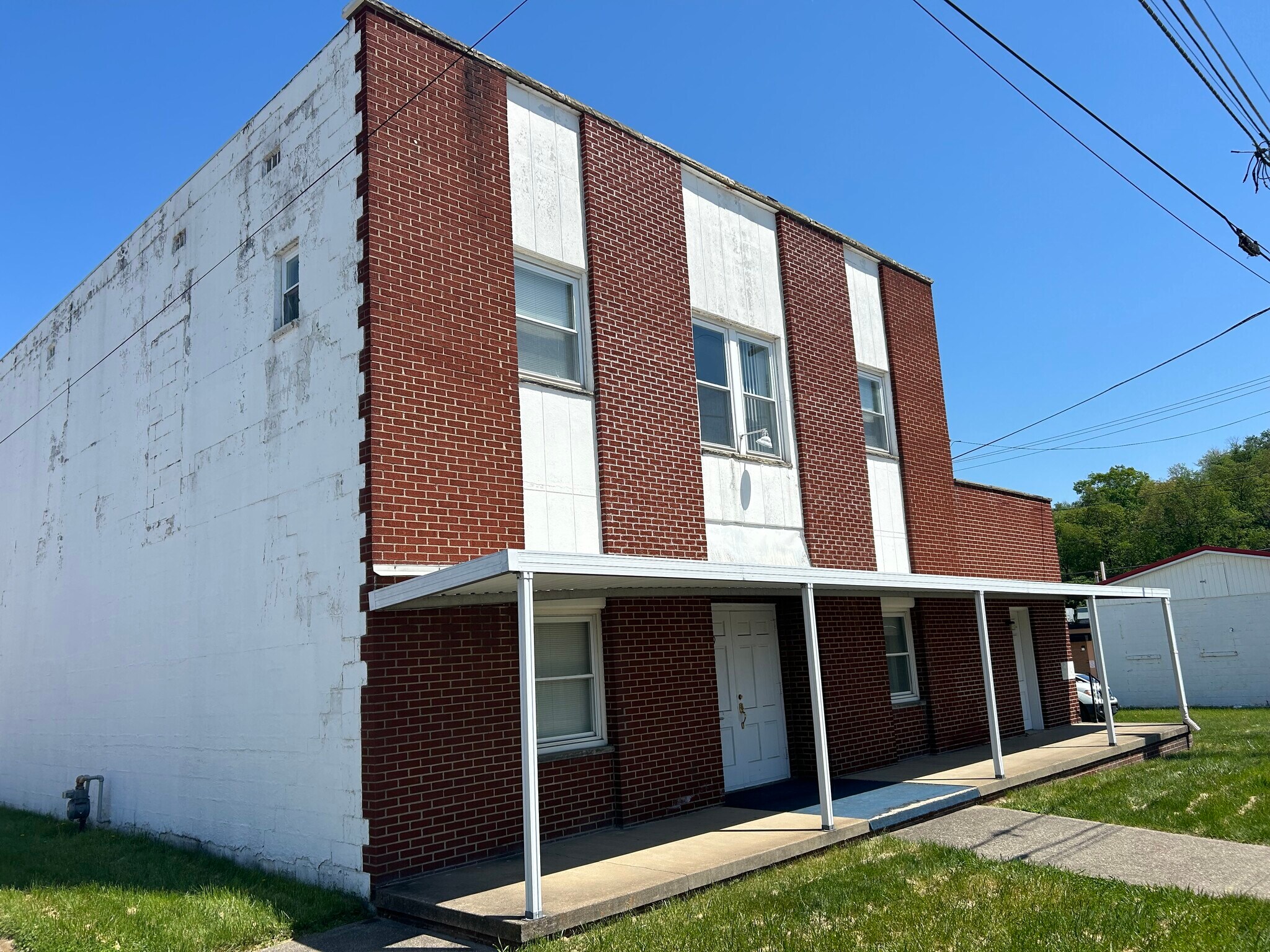 1913 19th St, Nitro, WV à louer Photo du bâtiment- Image 1 de 8