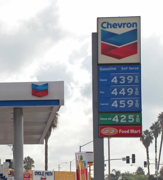 9409 Alondra Blvd, Bellflower, CA for sale - Building Photo - Image 2 of 4