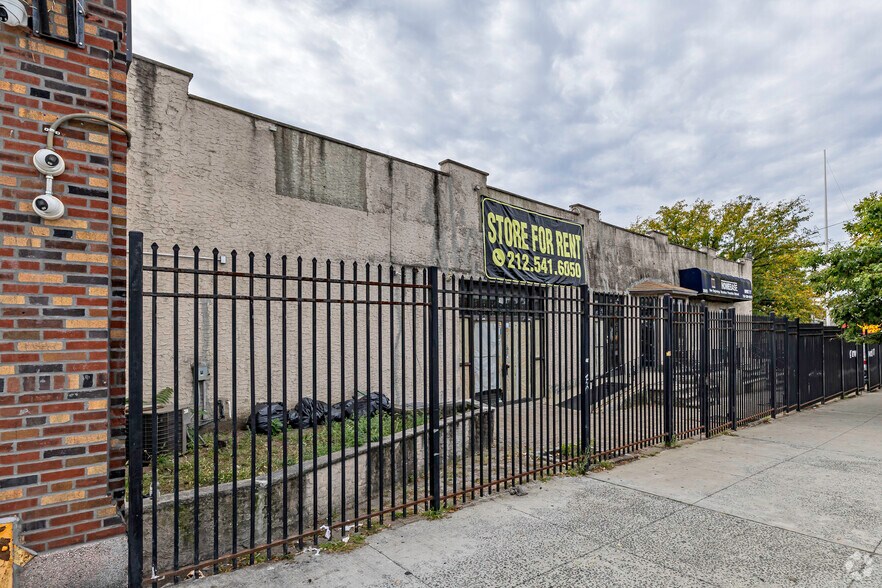 1860 E Tremont Ave, Bronx, NY à vendre - Photo du bâtiment - Image 3 de 8